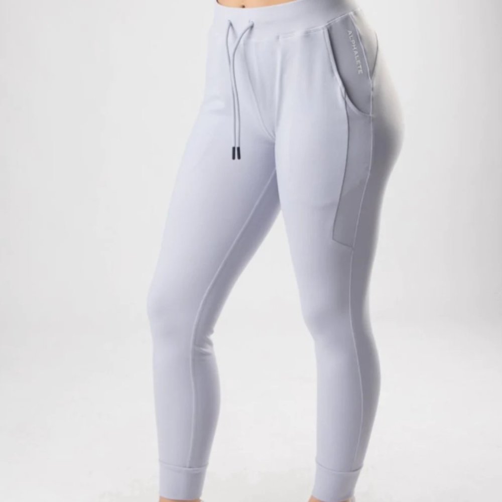 Alphalete Premium V2 Jogger - Halogen Blue